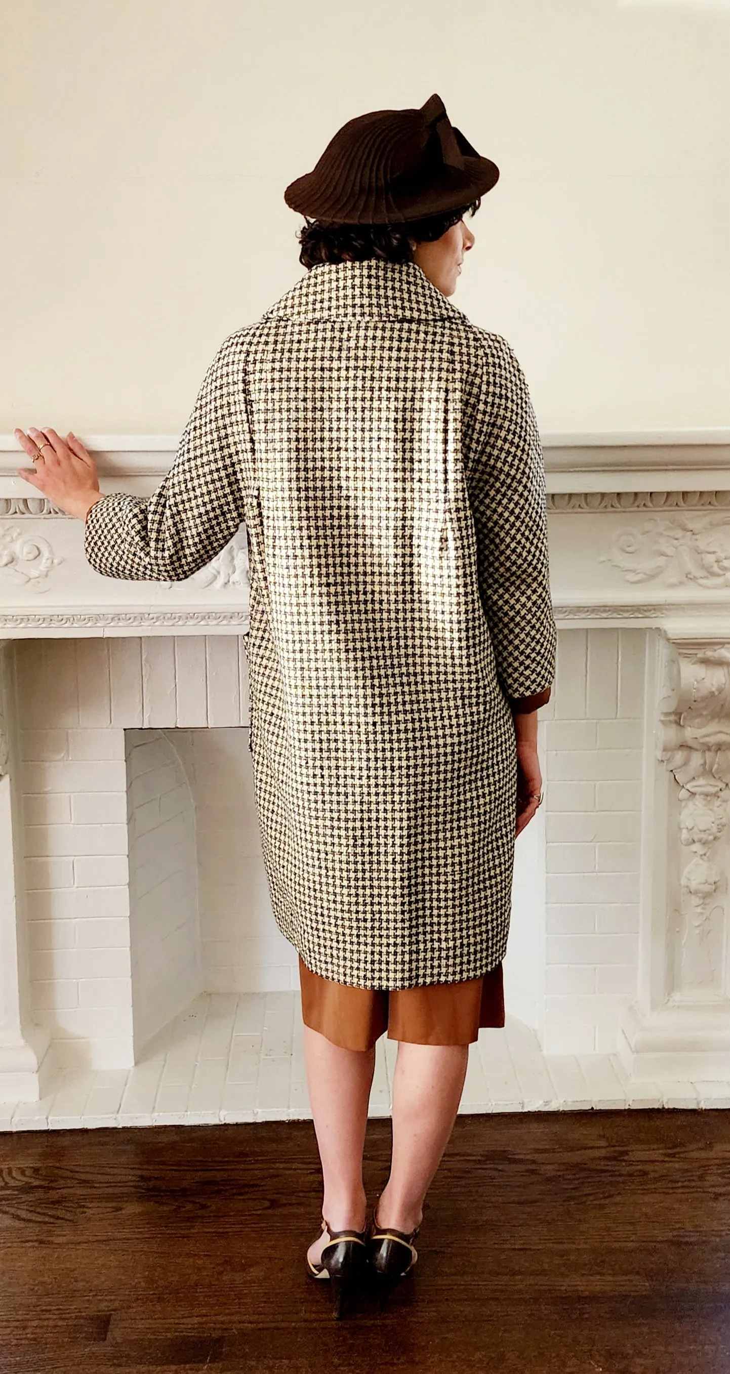 60s Houndstooth Coat Black & White Checked Print A Line by Chas A Stevens M