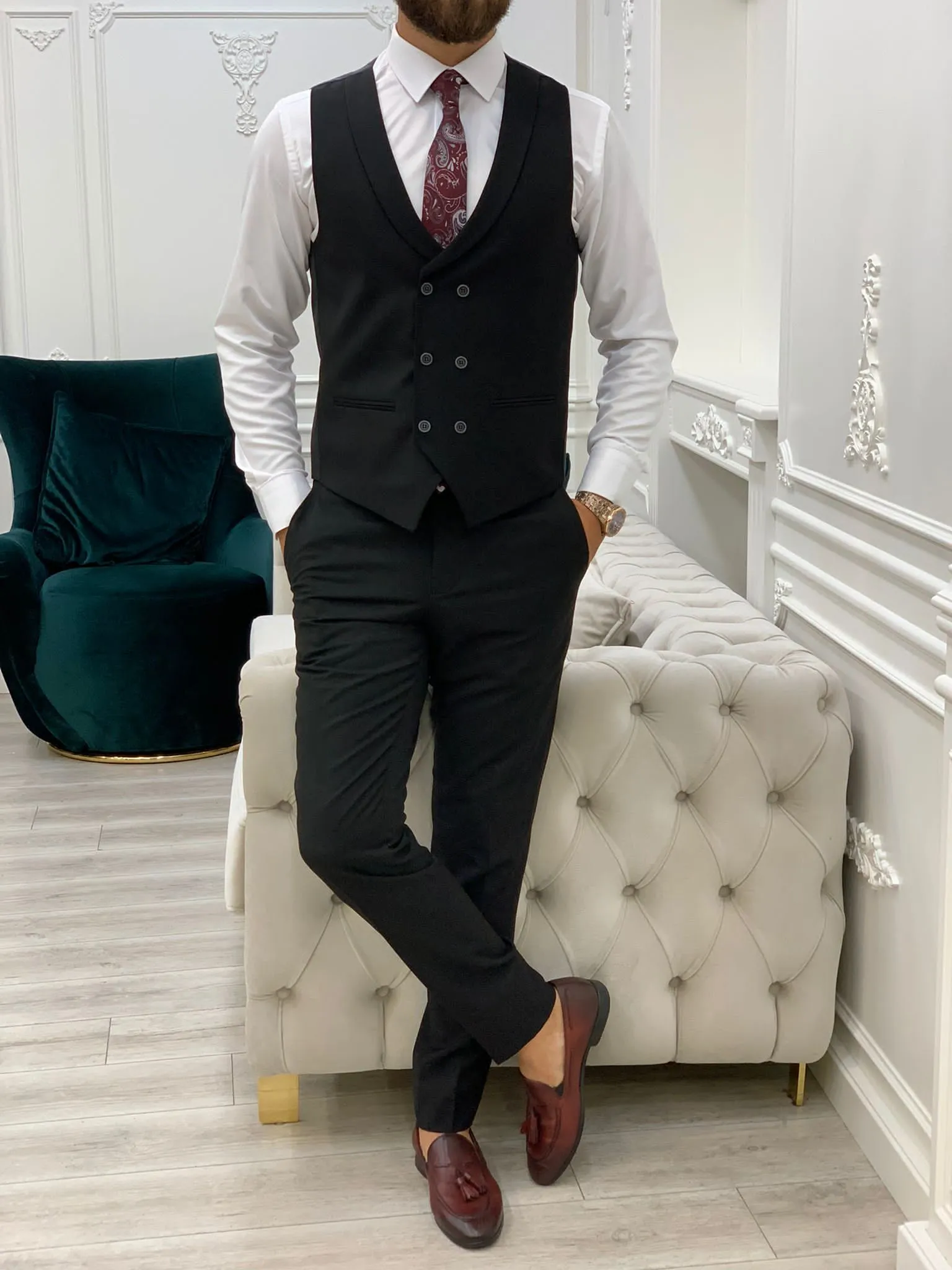 Austin Black Slim Fit Peak Lapel Suit – Versatile Elegance for Every Occasion