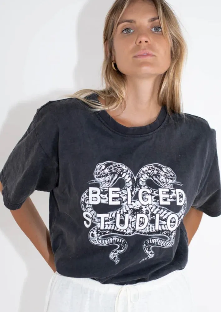 Beiged Vintage Snake Tee