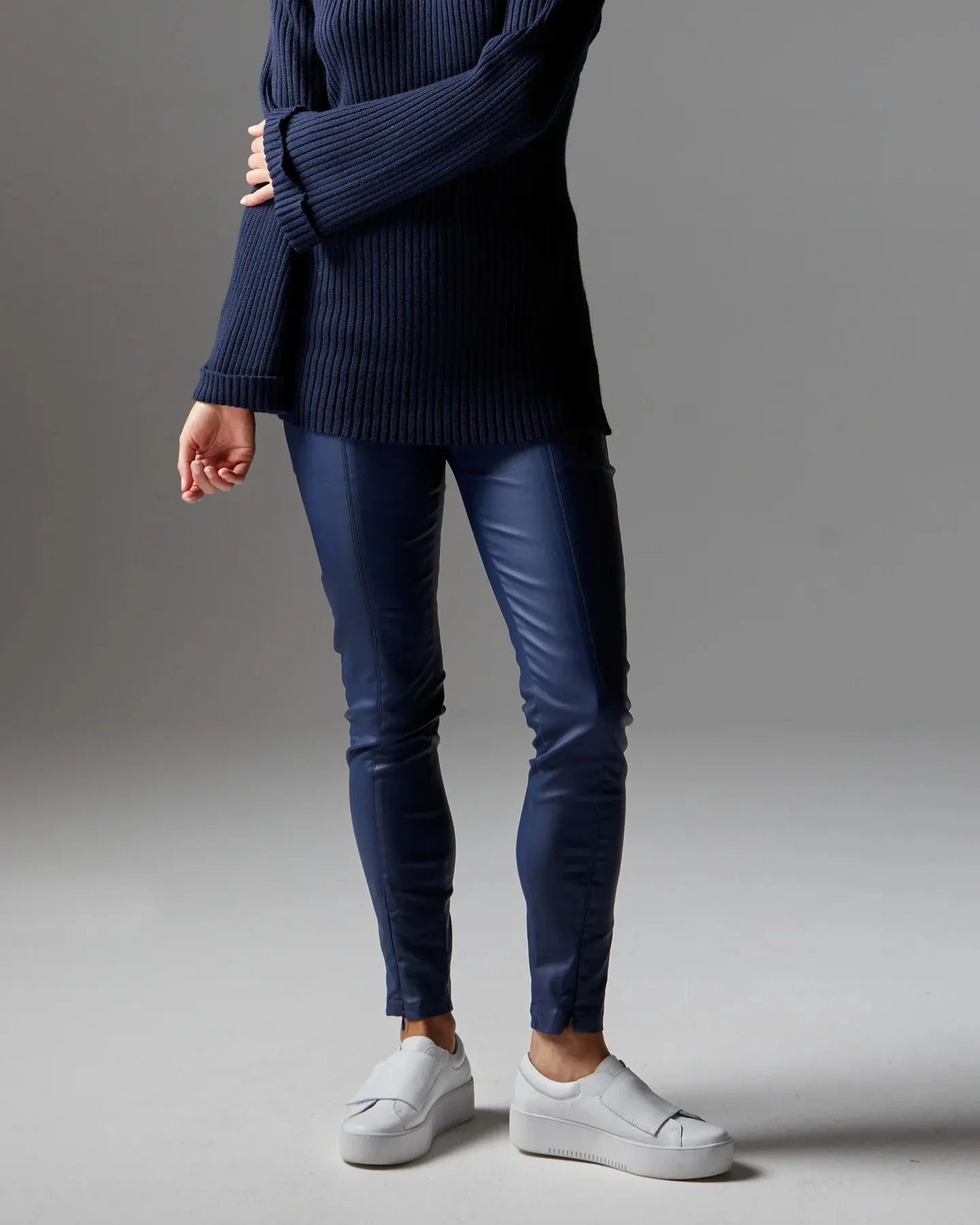 Fate & Becker - Balance Pant - Midnight
