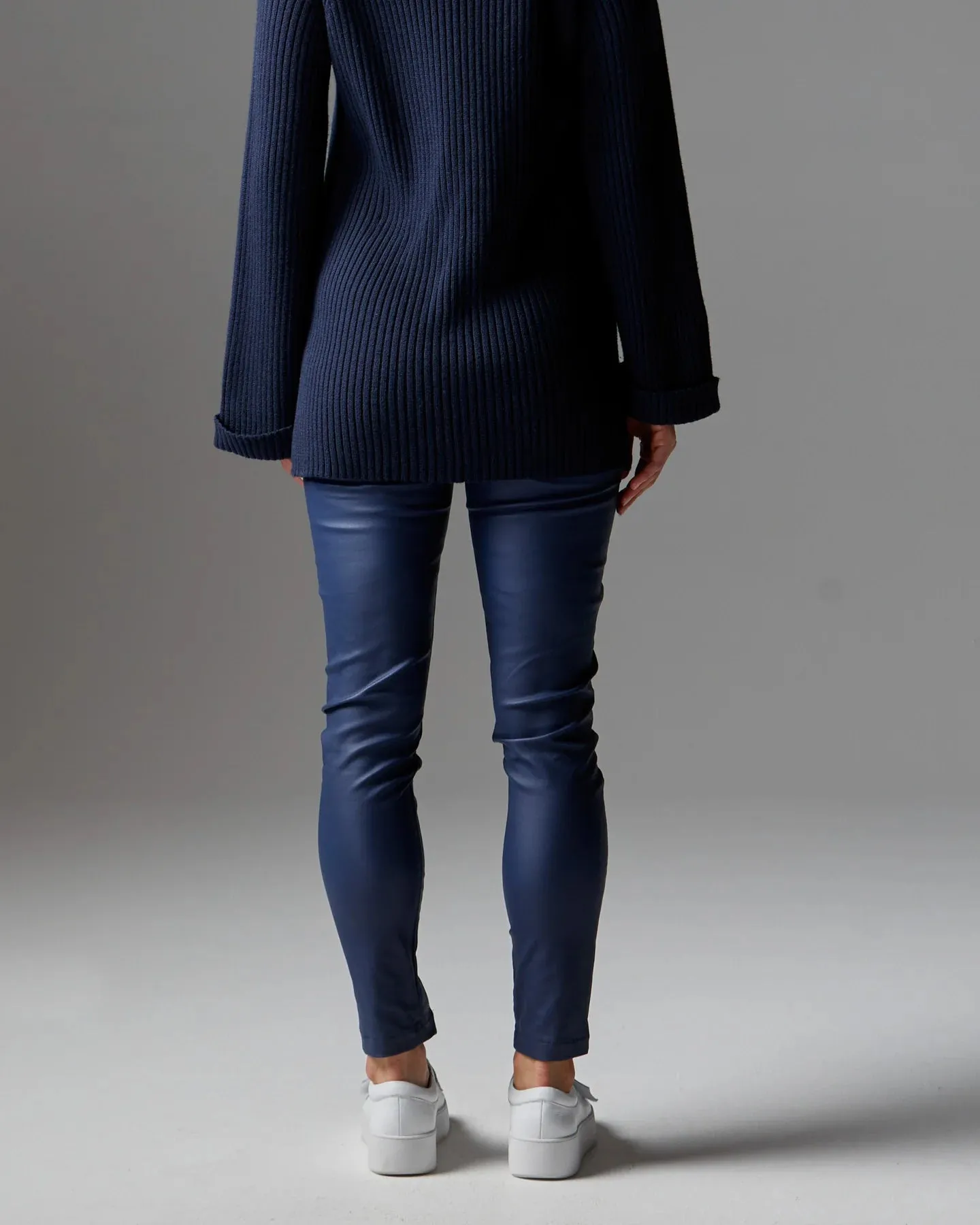Fate & Becker - Balance Pant - Midnight