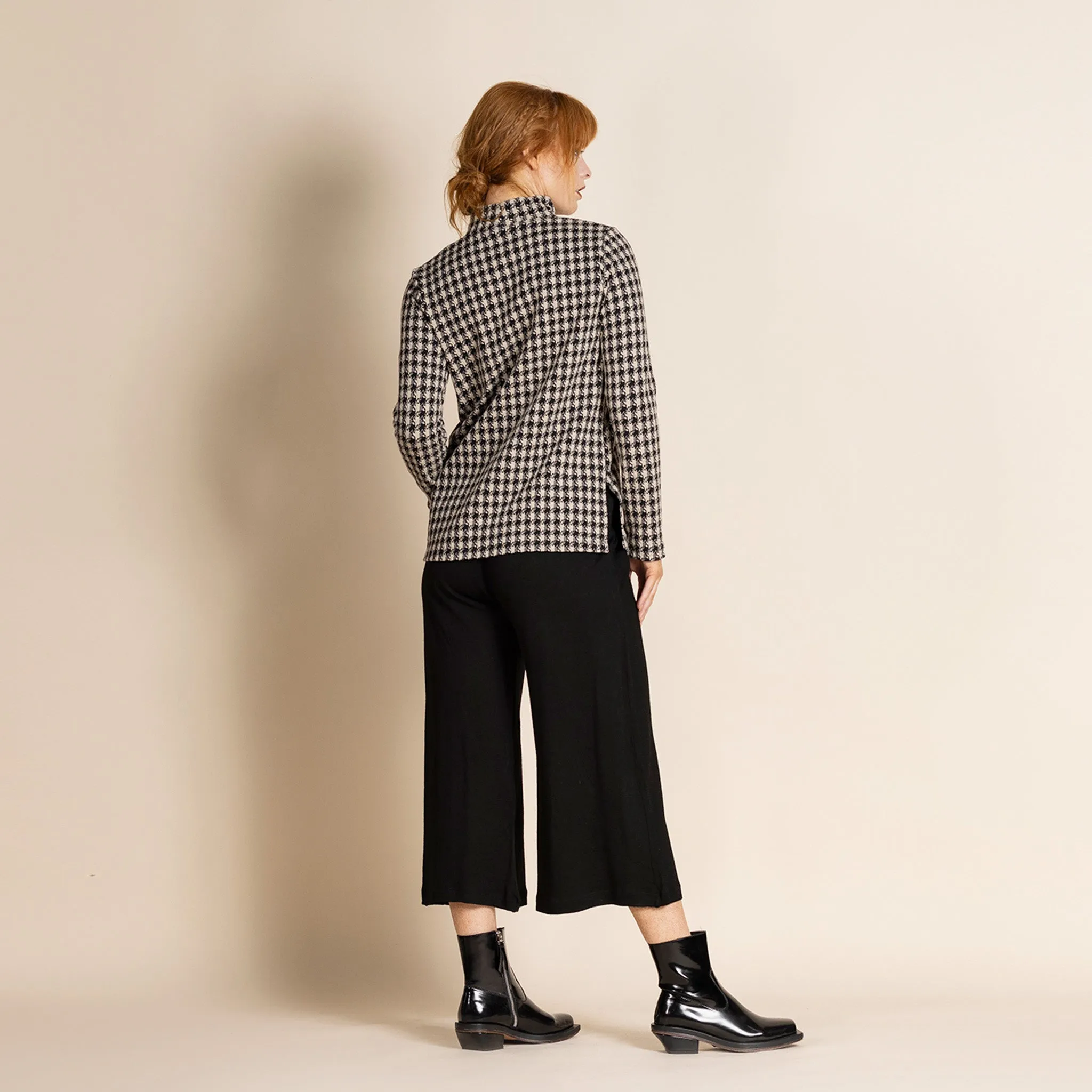 houndstooth hi crew tee