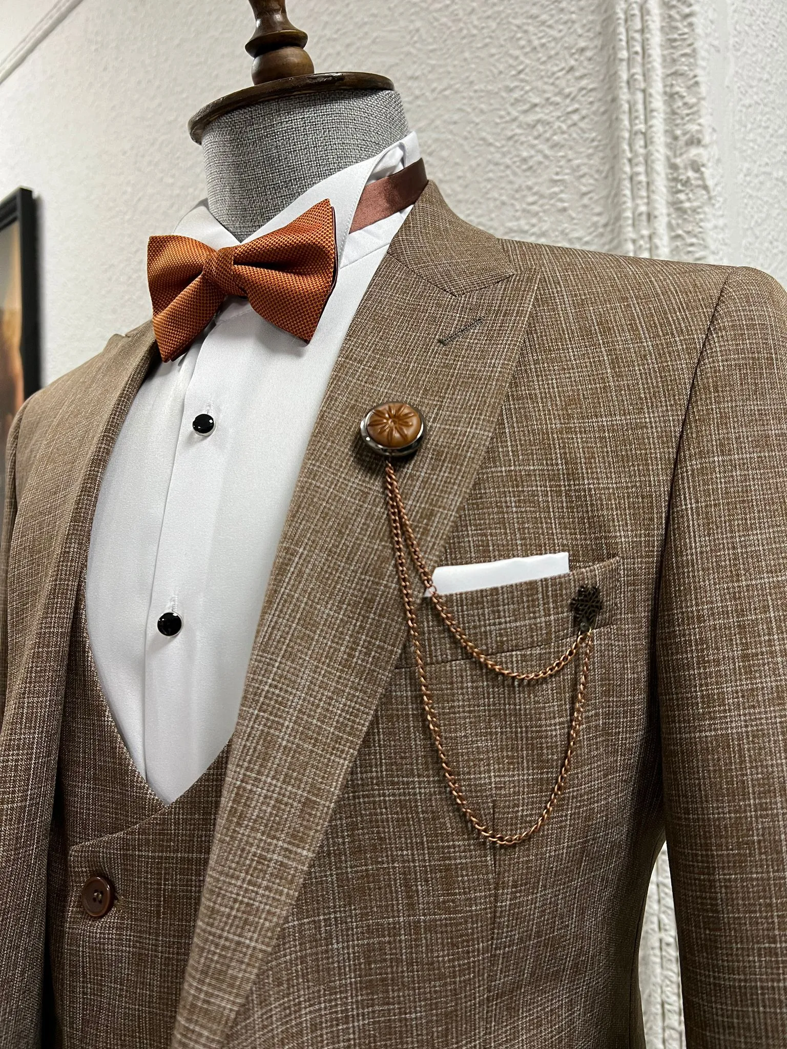 Lenzi Slim Fit Pointed Collared Brown Woolen Suit