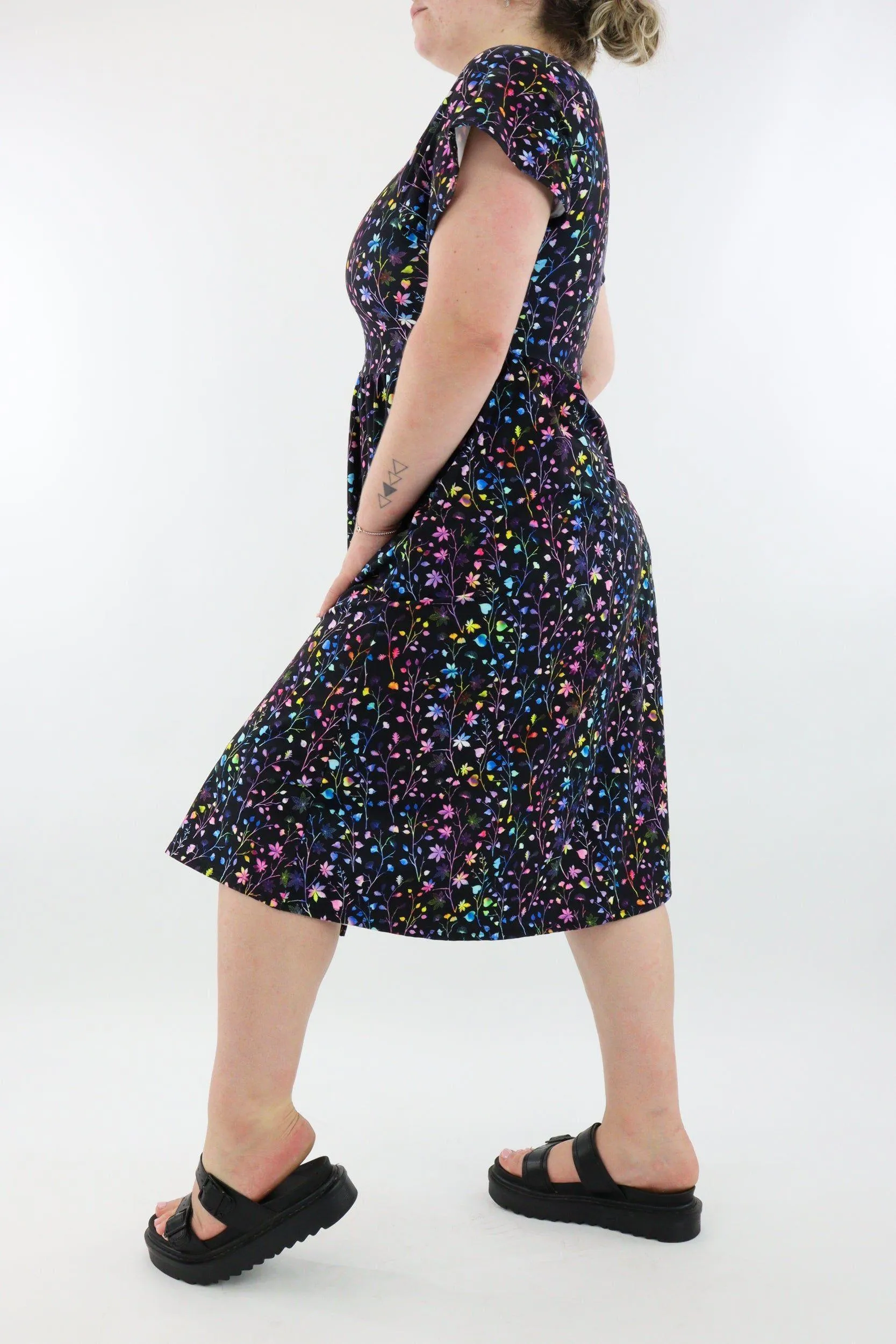 Little Leaves - A-Line Dress - Midi Length - Side Pockets