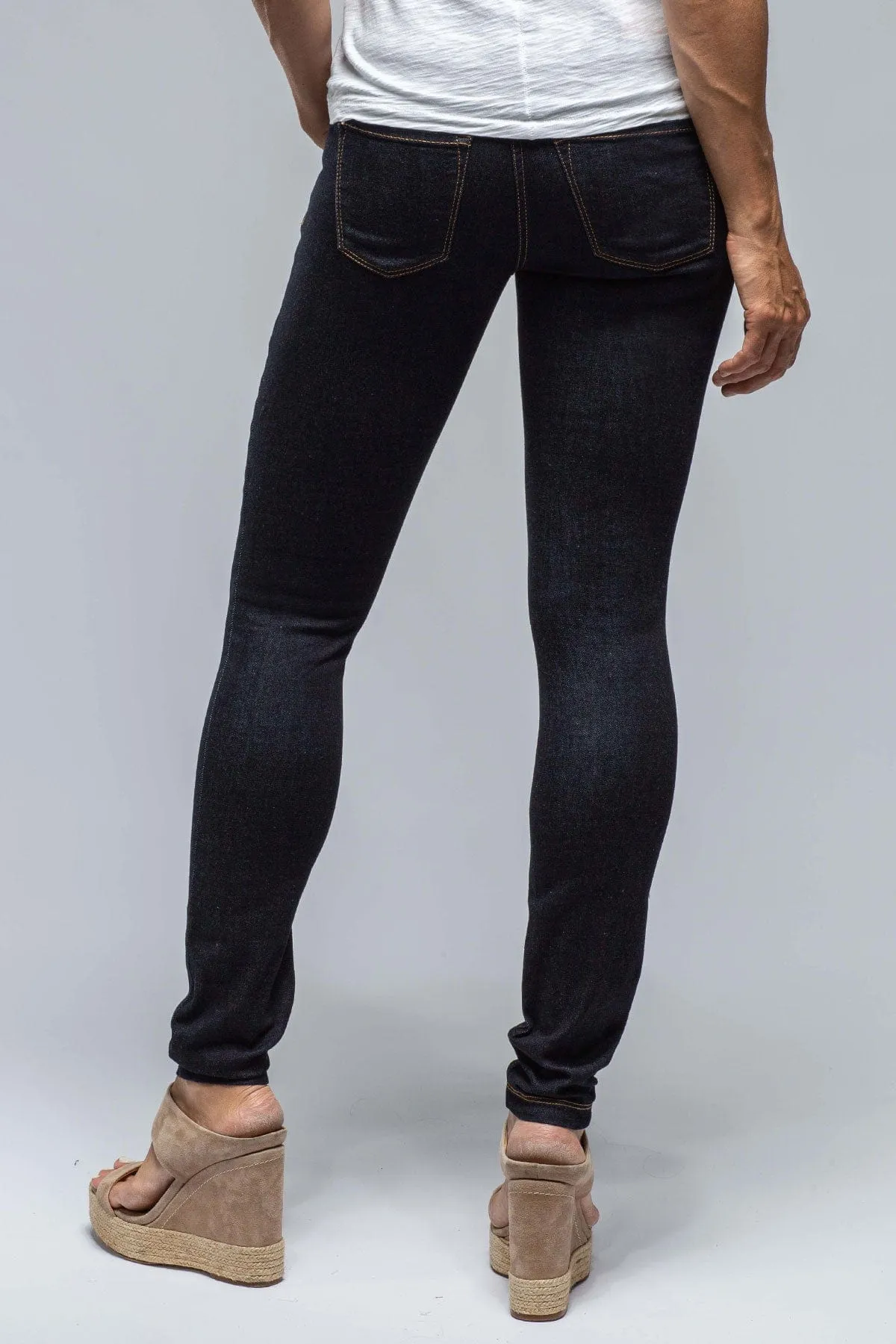 MAC Dream Skinny Authentic in Fashion Rinsed
