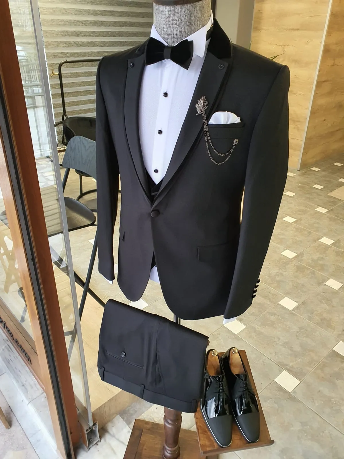 Montreal Black Slim Fit Notch Lapel Tuxedo