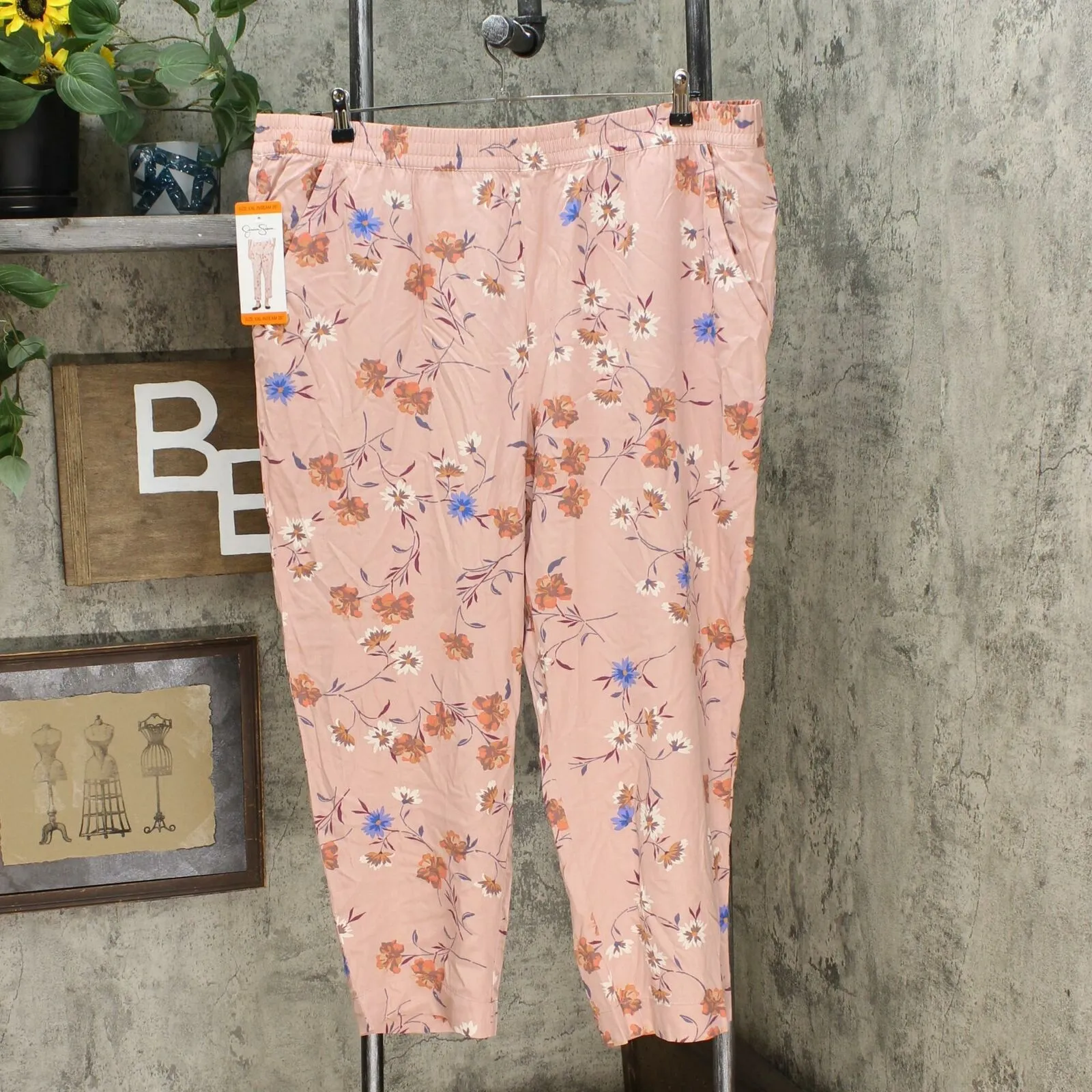 NWT Jessica Simpson Womens' Floral Soft Ankle Pants. 1309716 XL