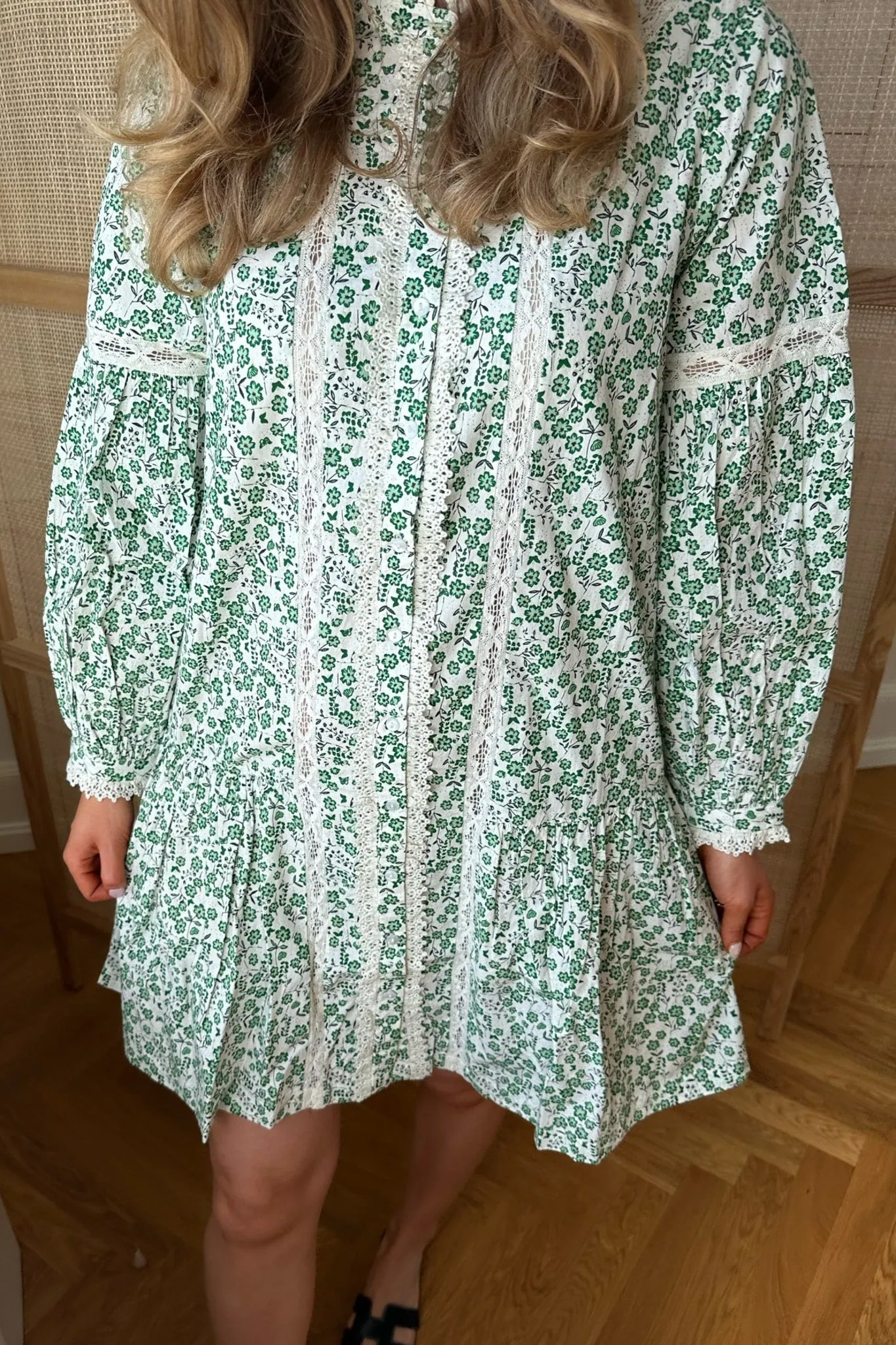 ONLGigi Premium Kjole - Hvid Grønne Blomster