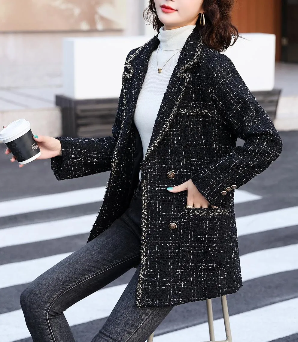 Stylish Notch Neckline Blazer in Woolly Tweed for Women