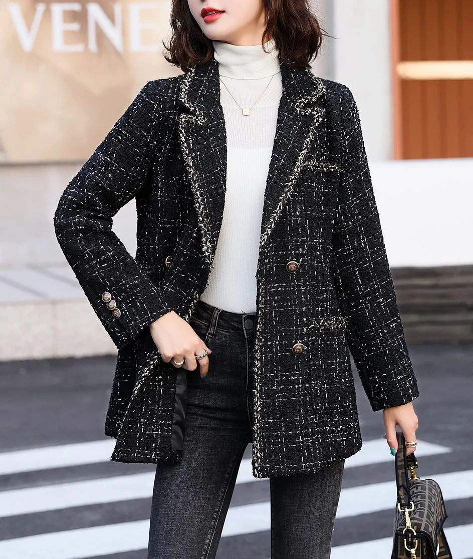 Stylish Notch Neckline Blazer in Woolly Tweed for Women