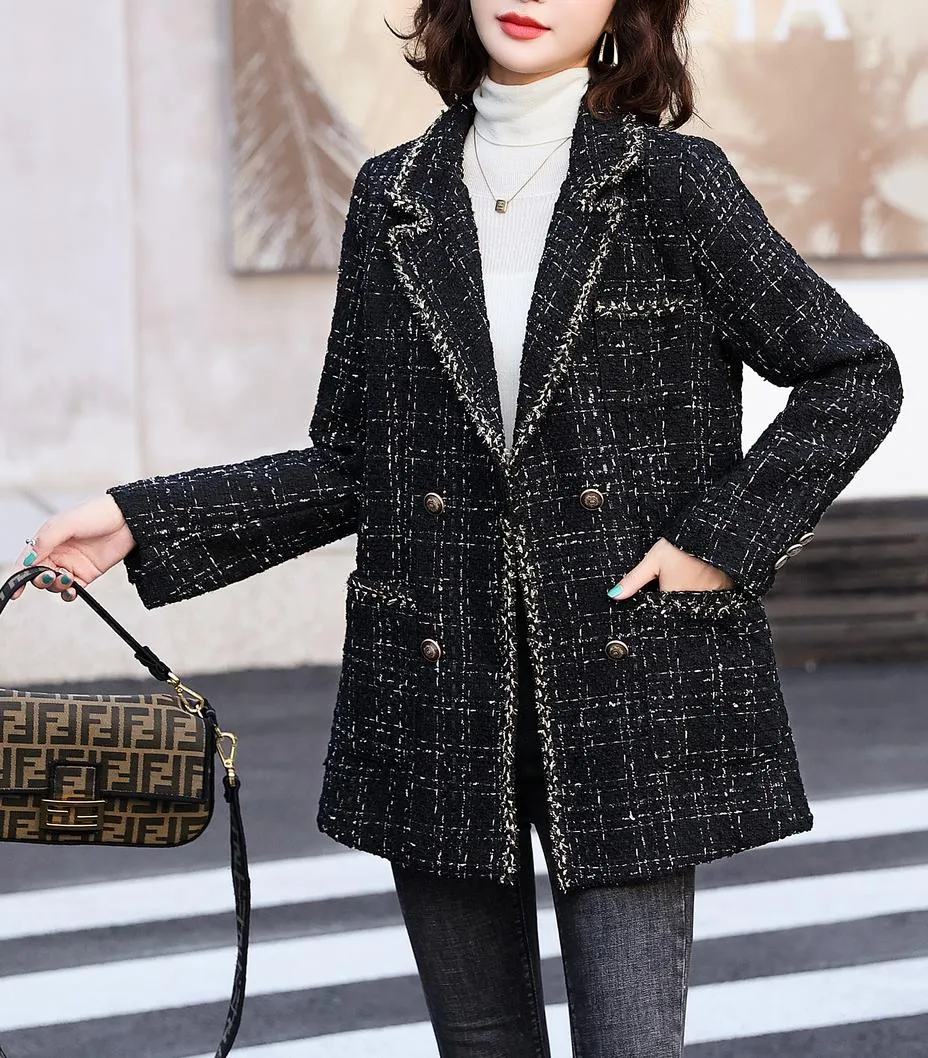 Stylish Notch Neckline Blazer in Woolly Tweed for Women