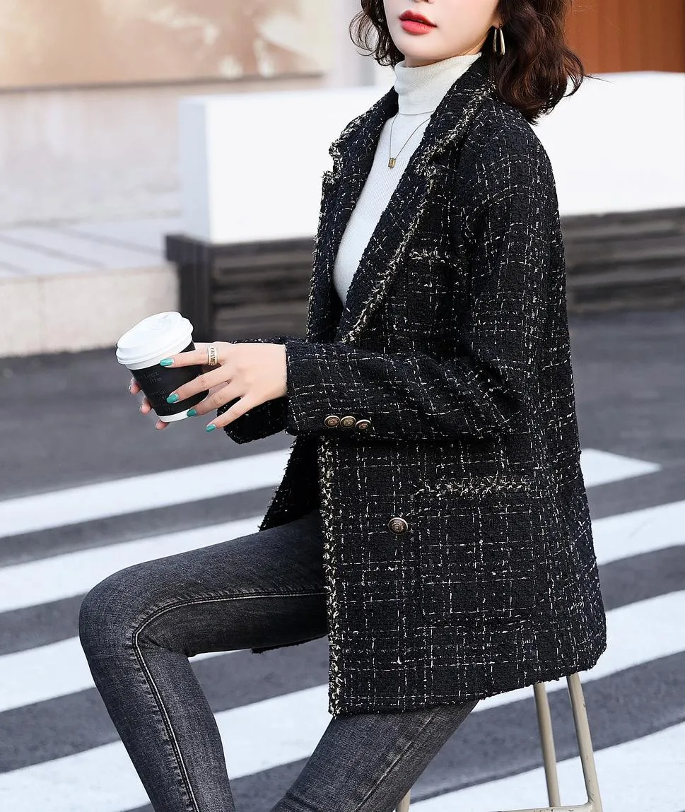 Stylish Notch Neckline Blazer in Woolly Tweed for Women