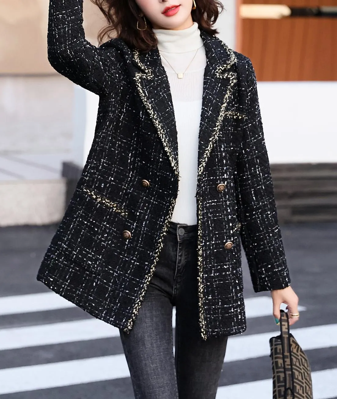 Stylish Notch Neckline Blazer in Woolly Tweed for Women