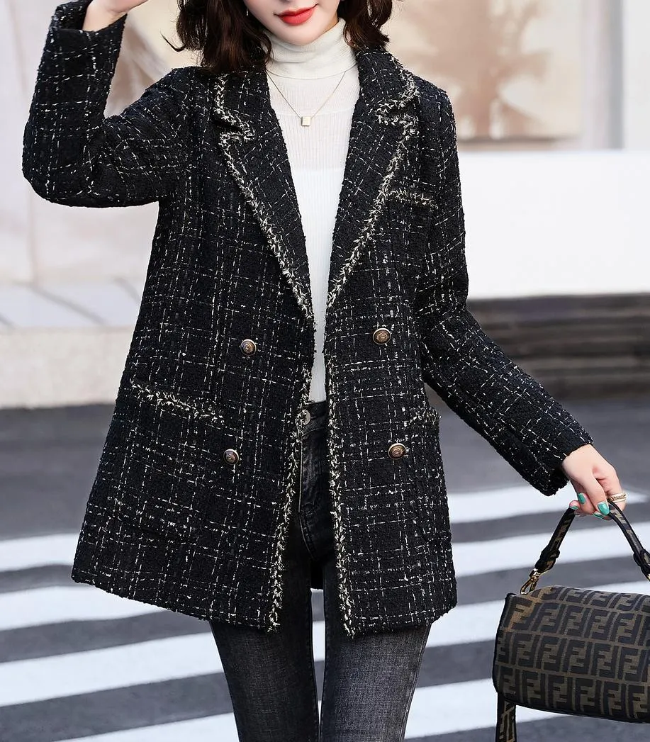 Stylish Notch Neckline Blazer in Woolly Tweed for Women