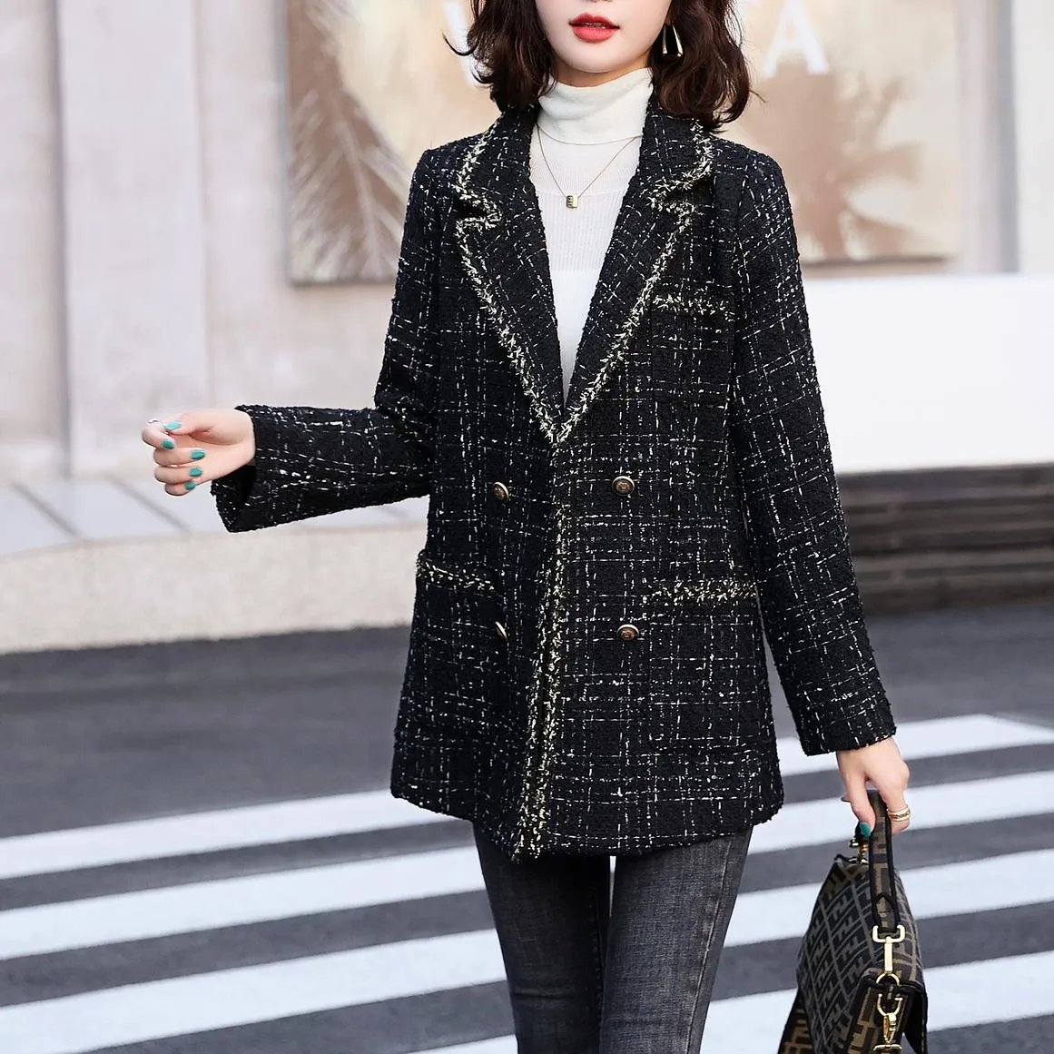 Stylish Notch Neckline Blazer in Woolly Tweed for Women
