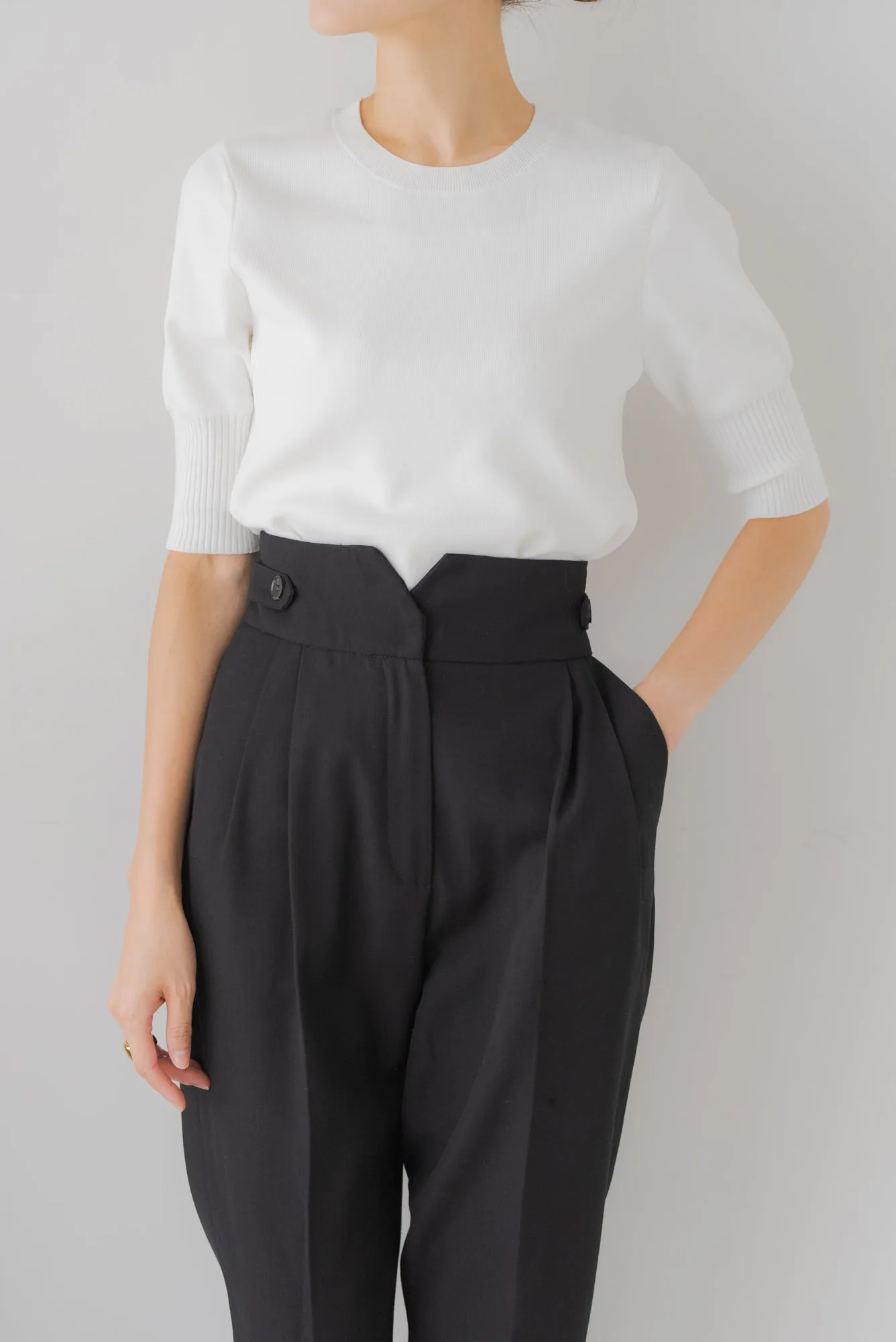テーパードタックパンツ｜TAPERED TACK PANTS