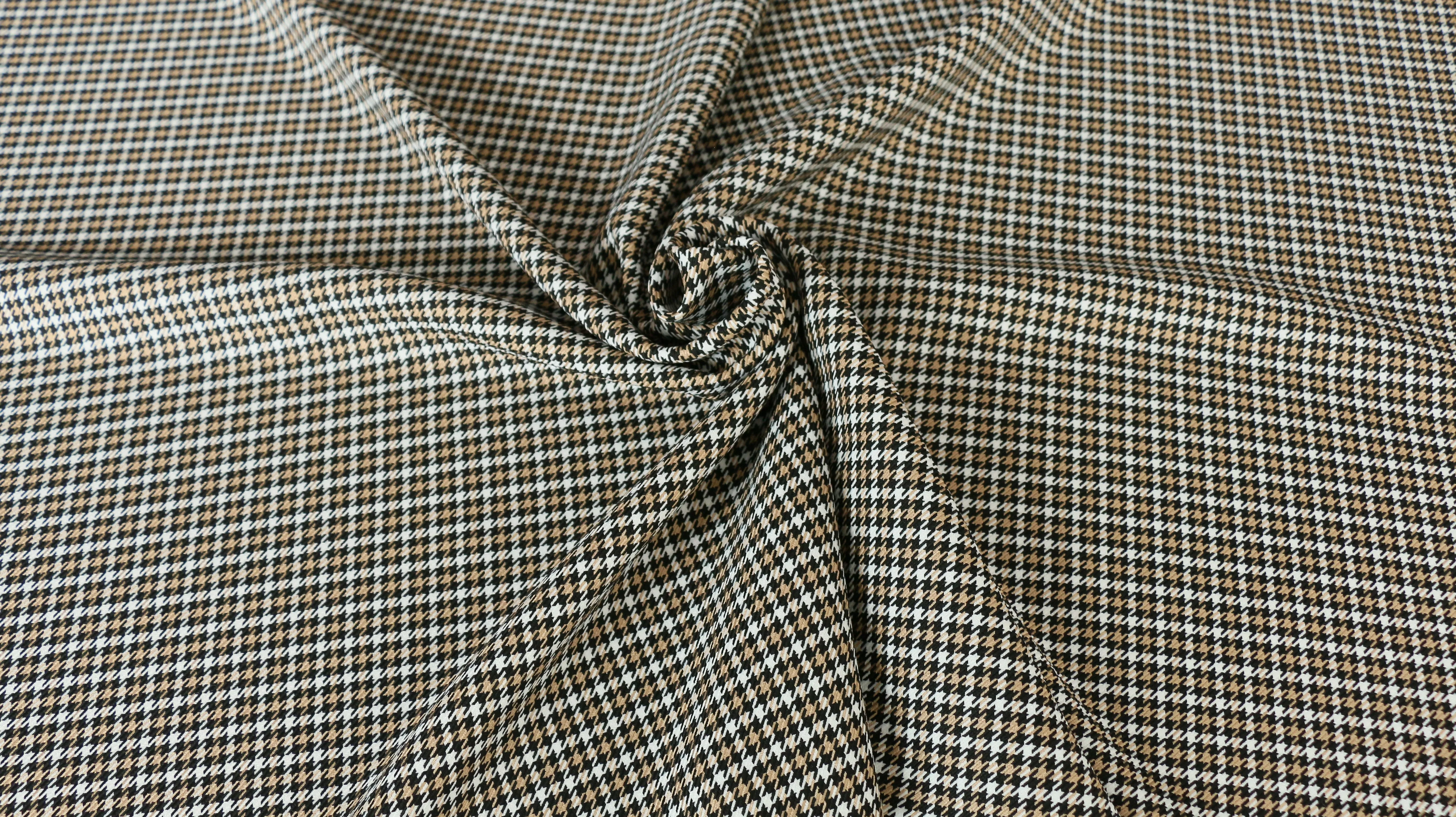 TWILL WEAVE FABRIC - Black, beige and white houndstooth design
