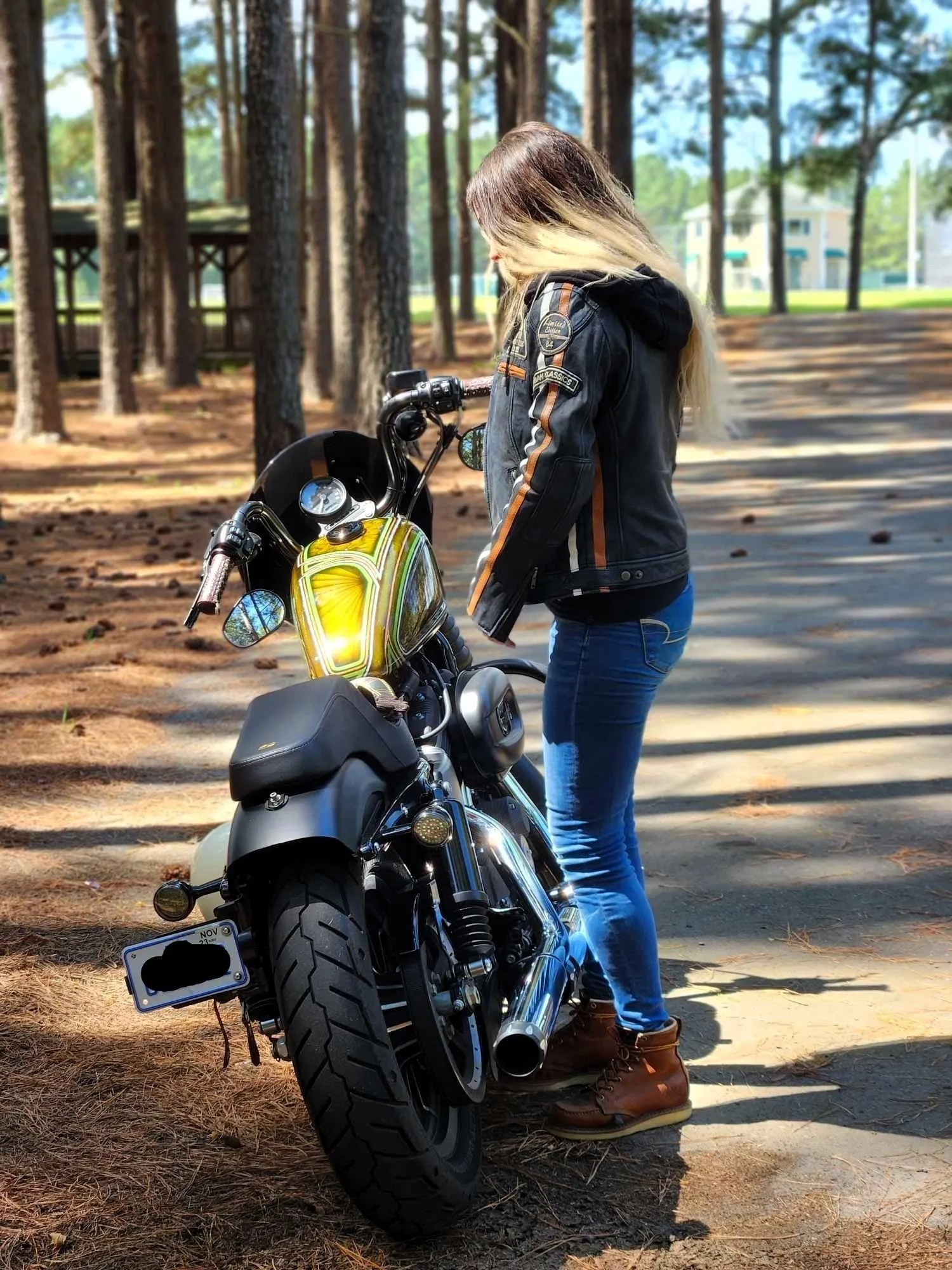 Urban 5884 58 Ladies Cowhide Motorcycle Jacket with Detachable Fleece Hood and CE-Certified Protection Pieces