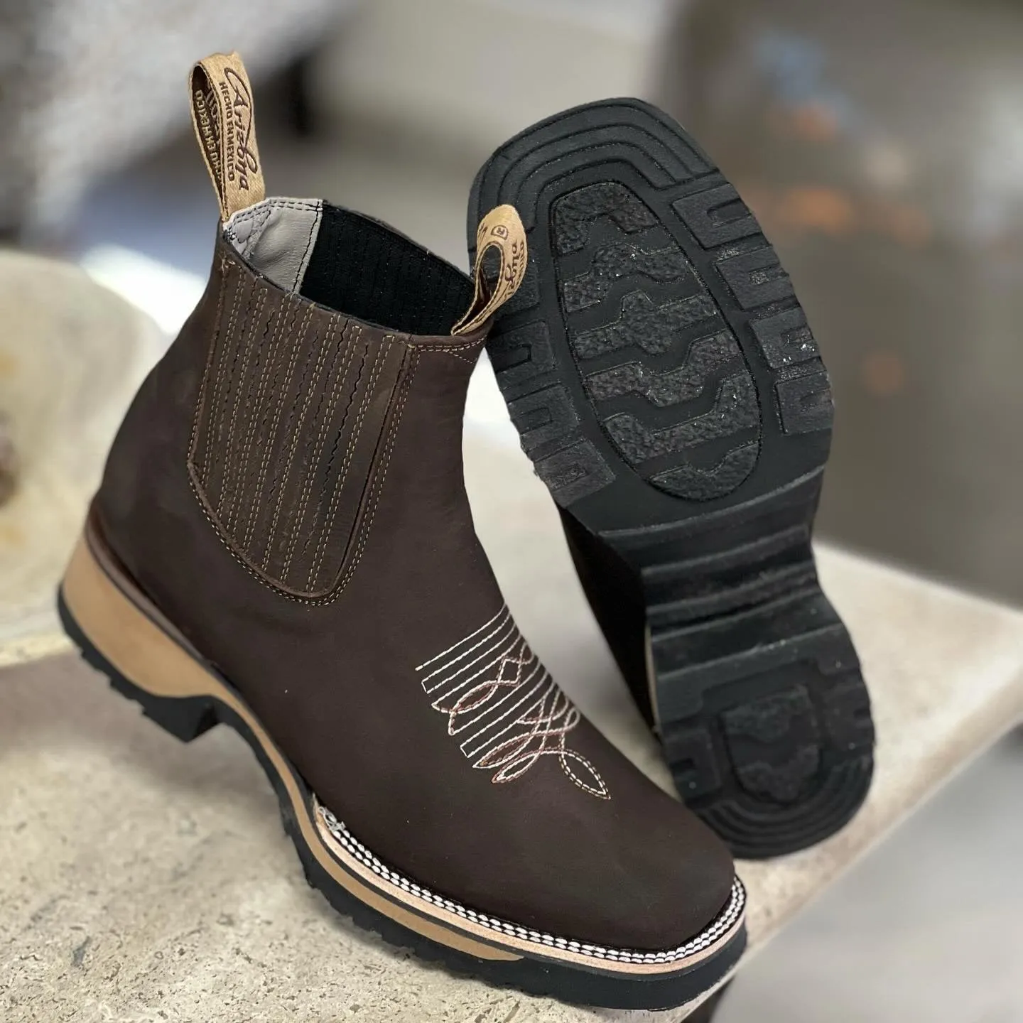 Valerie - Comfortable chunky skate boots