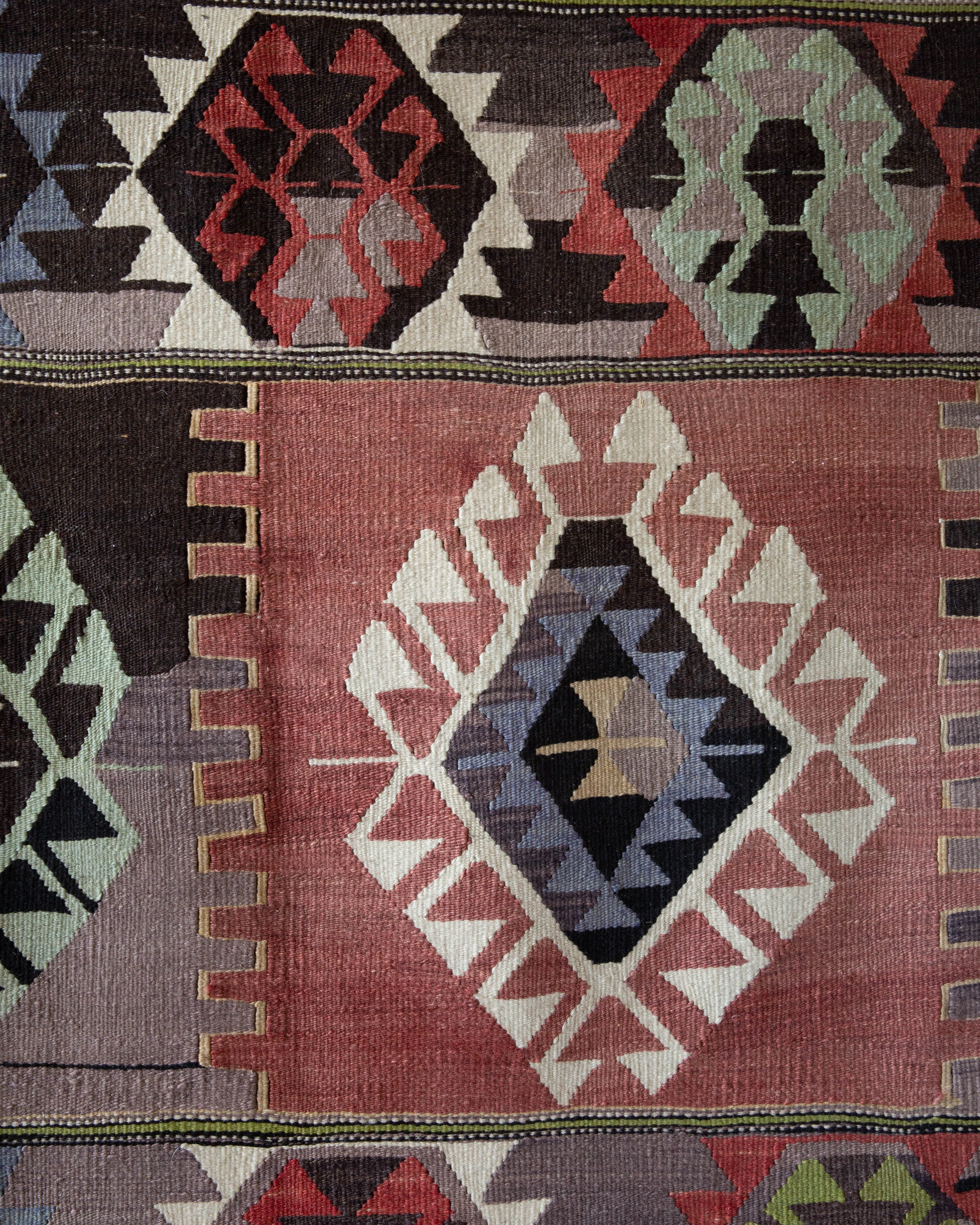 Vintage Balikesir Kilim Rug 5'8"x9'9"