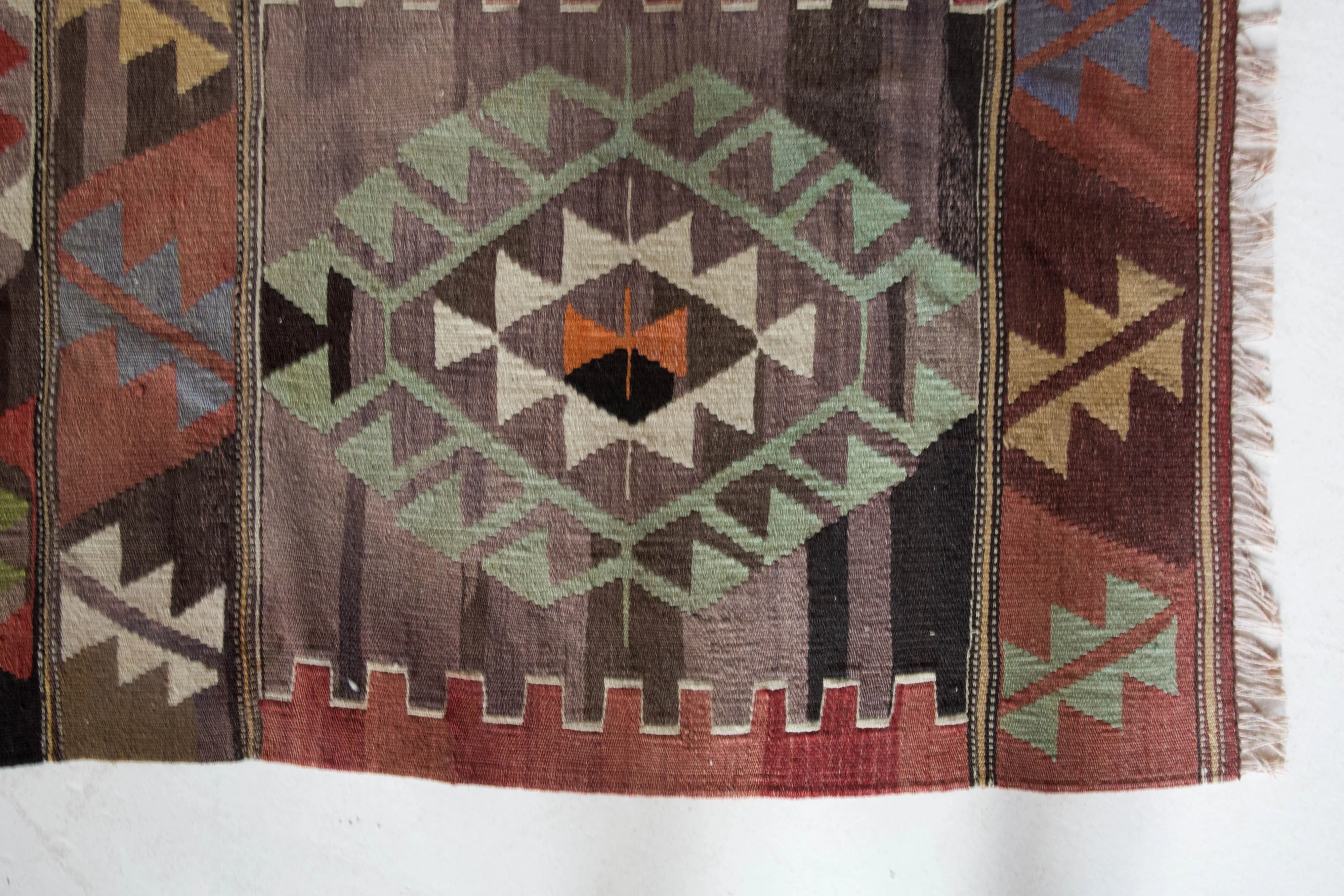 Vintage Balikesir Kilim Rug 5'8"x9'9"