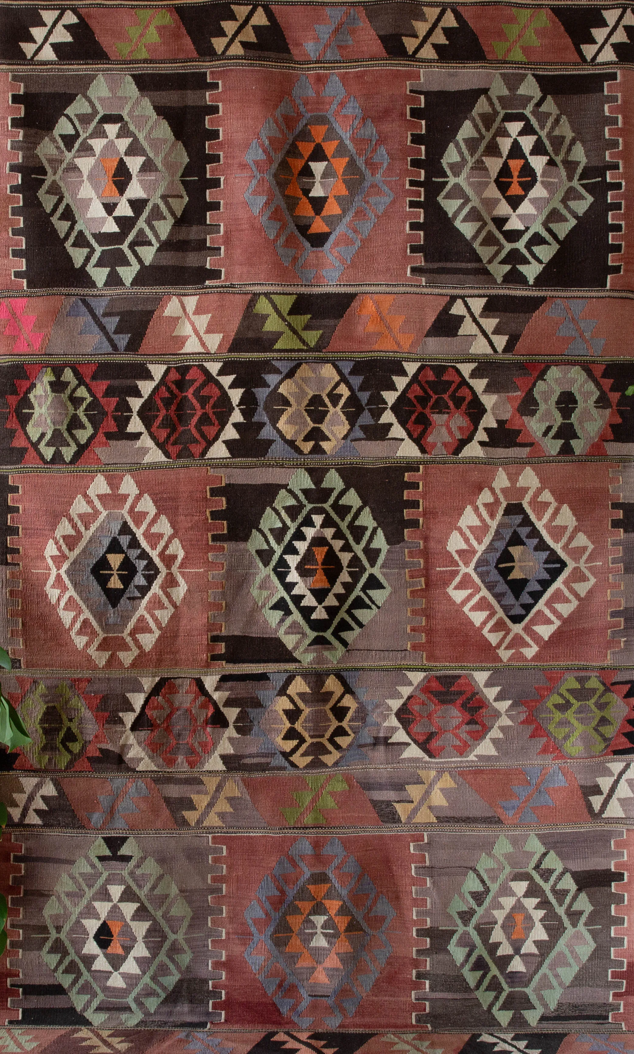 Vintage Balikesir Kilim Rug 5'8"x9'9"