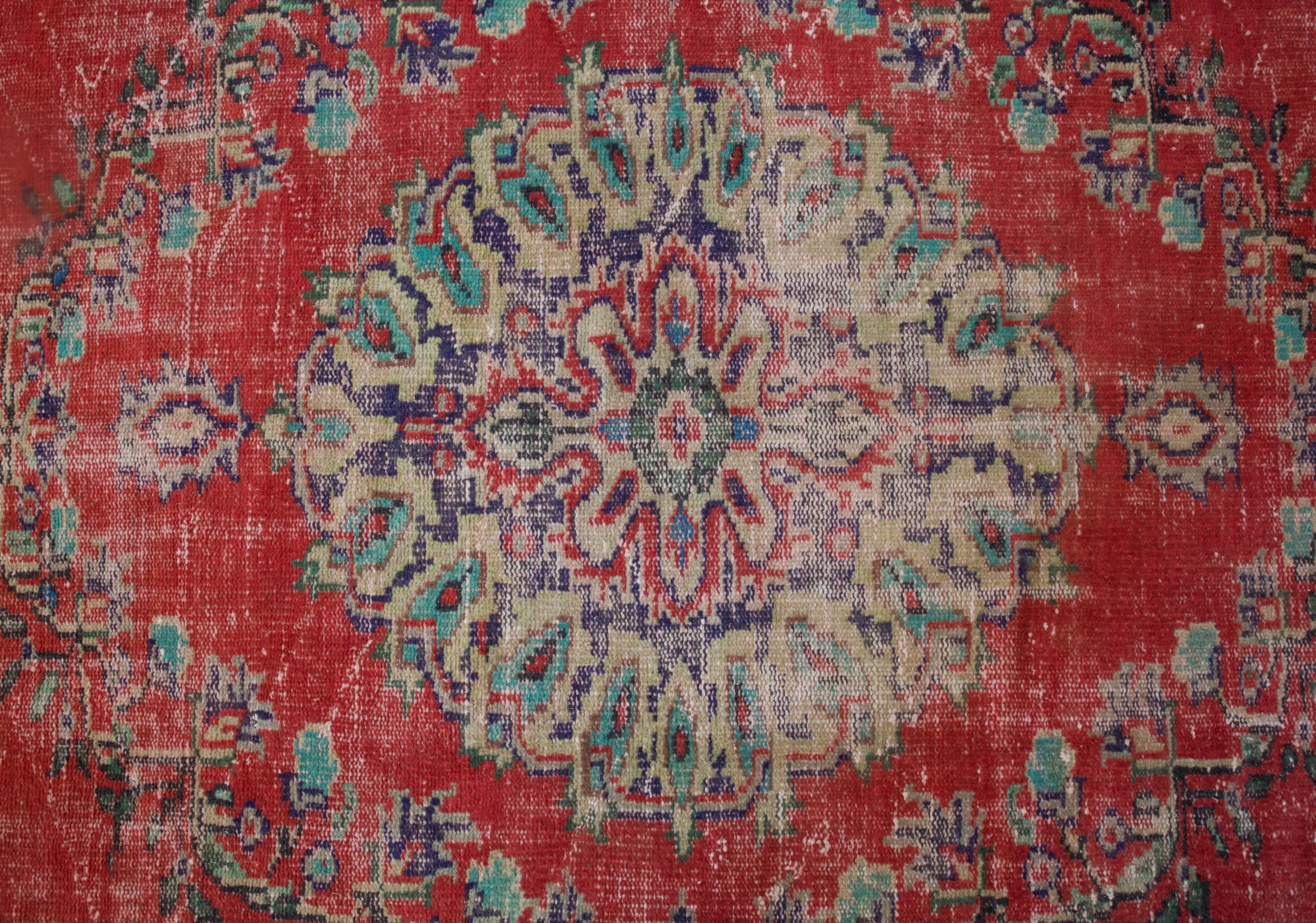 Vintage Isparta Rug 5'10"x9'5"