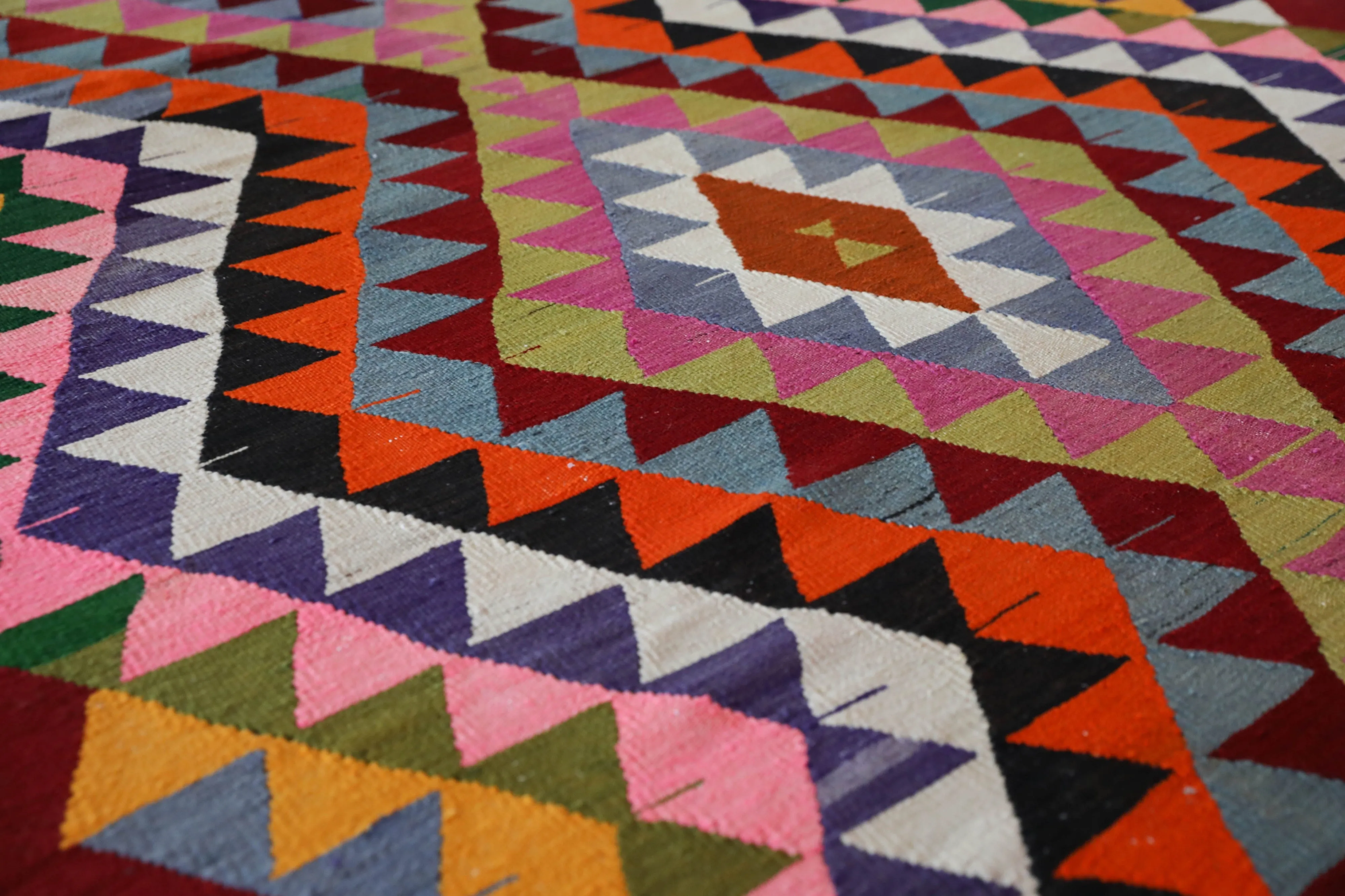 Vintage Milas Bencik Kilim Rug 5'6"x8'6"