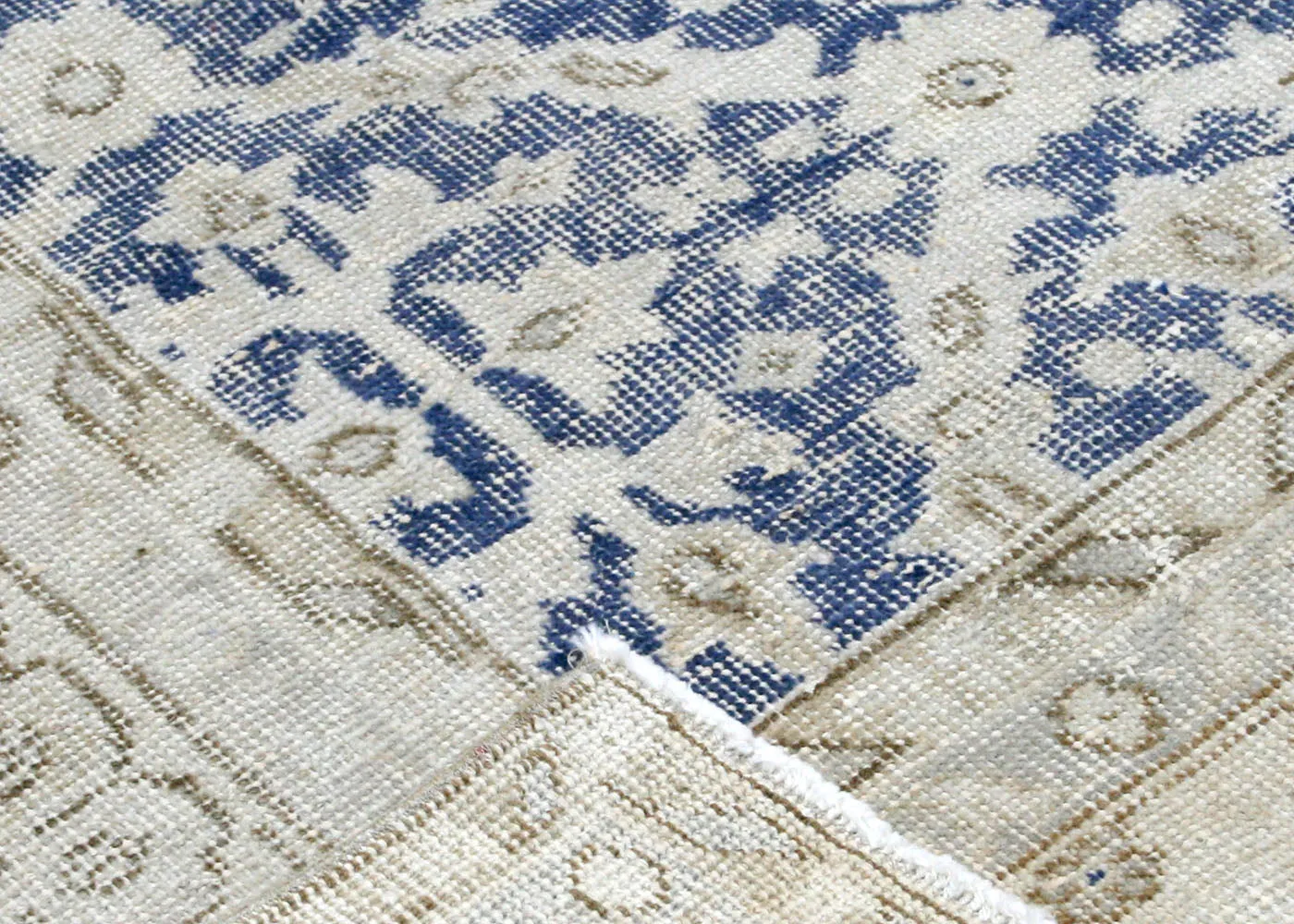 Vintage Turkish Oushak Rug - 5'3" x 7'11"