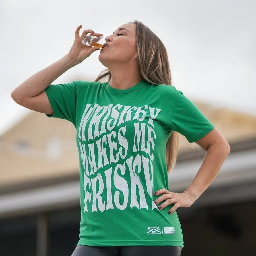 Women's Whiskey Makes Me Frisky Boyfriend Fit T-Shirt - Kelly Green