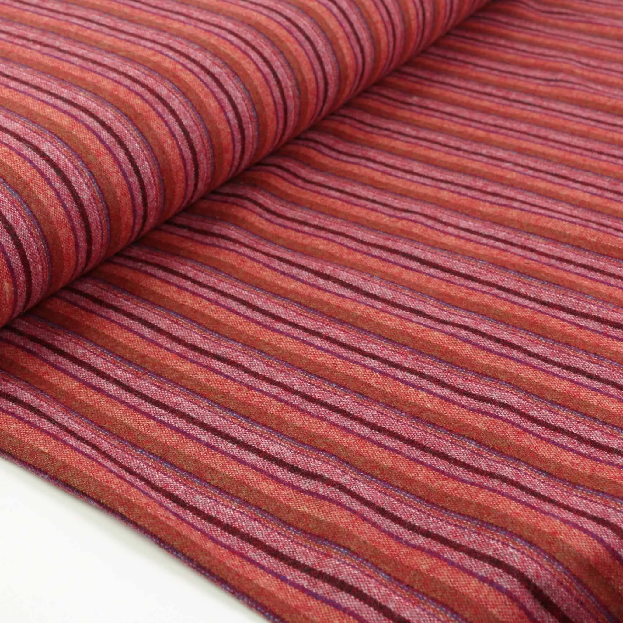 Wool blend suiting -  Maroon, red