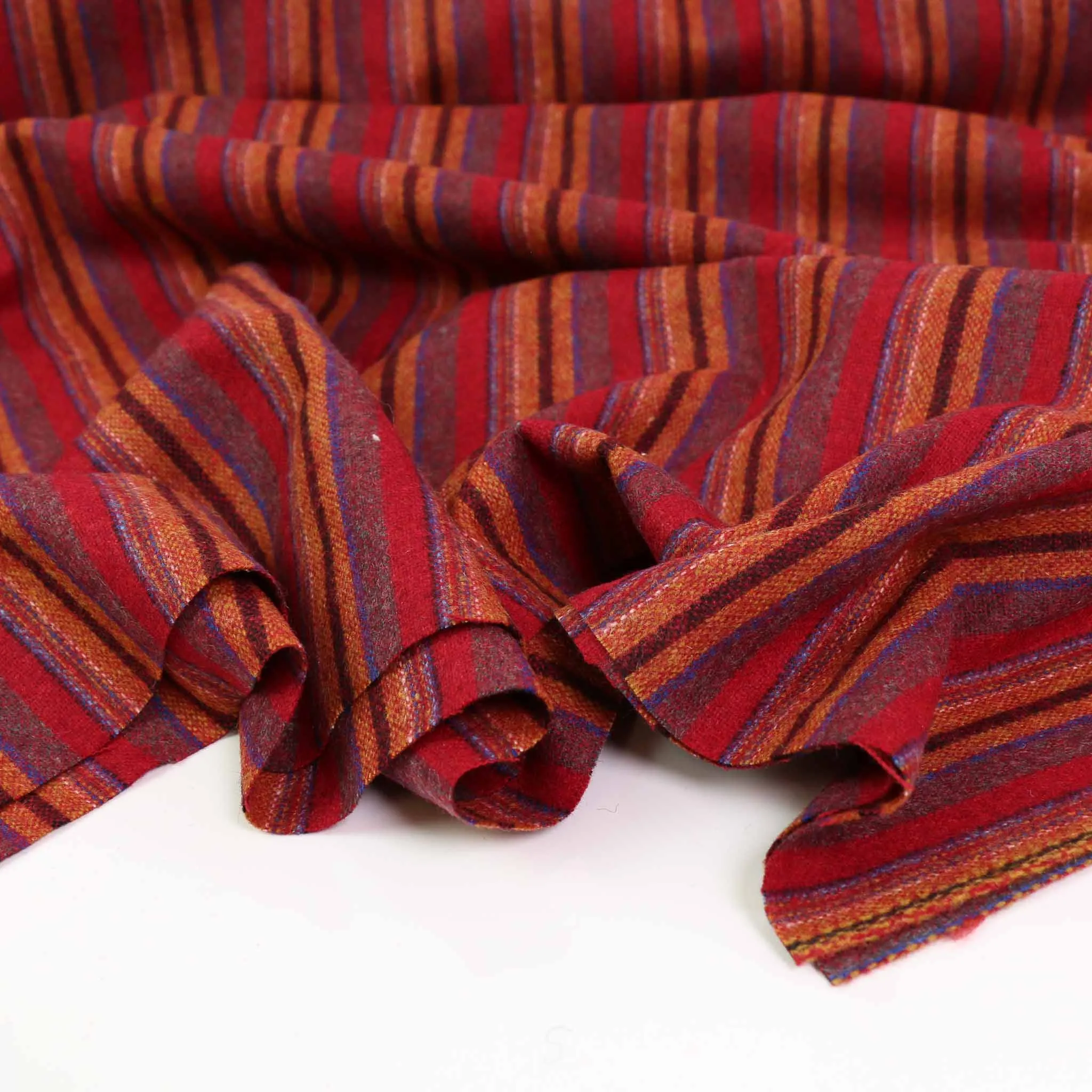 Wool blend suiting -  Maroon, red